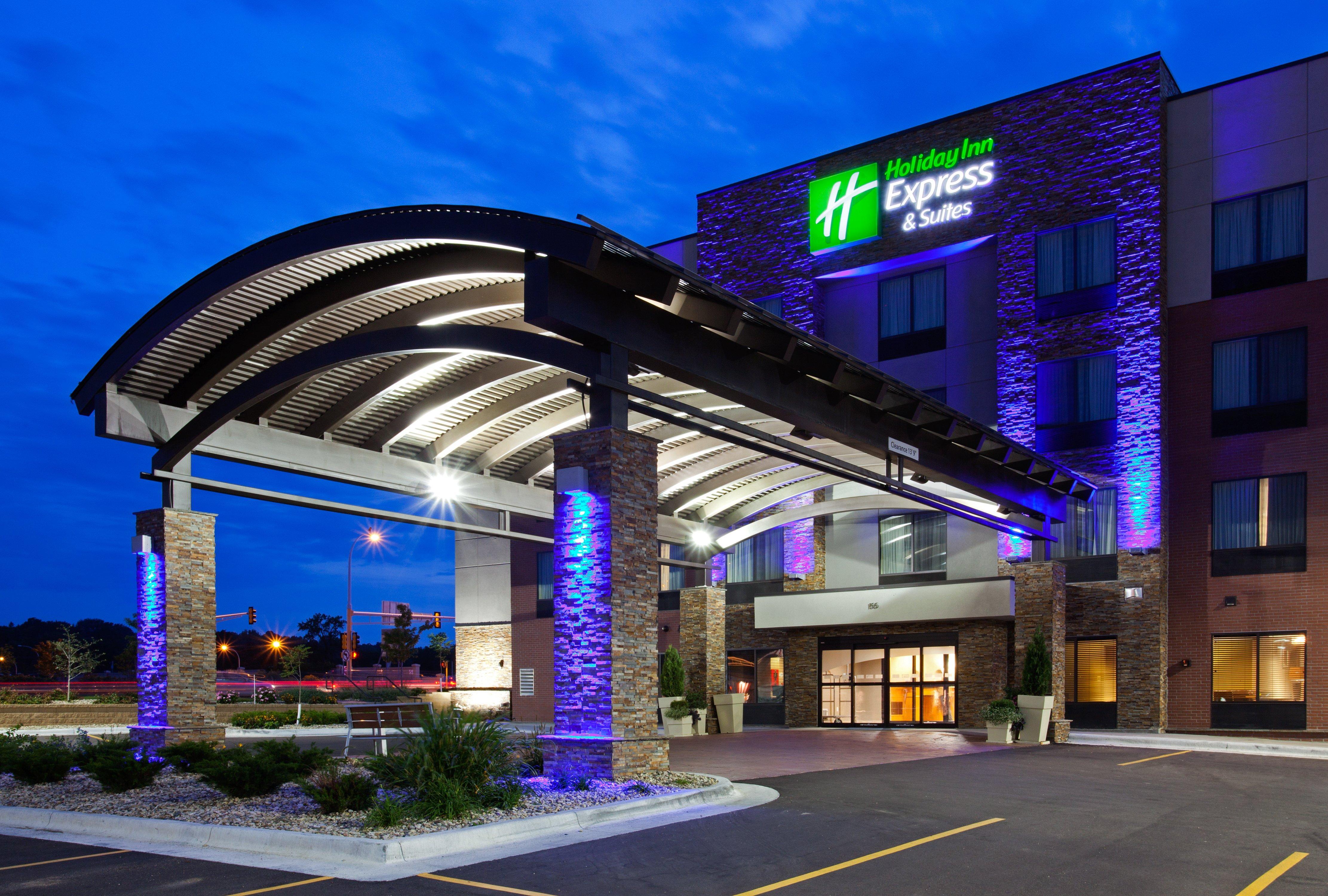 Holiday Inn Express And Suites Rochester West-Medical Center, An Ihg Hotel Экстерьер фото
