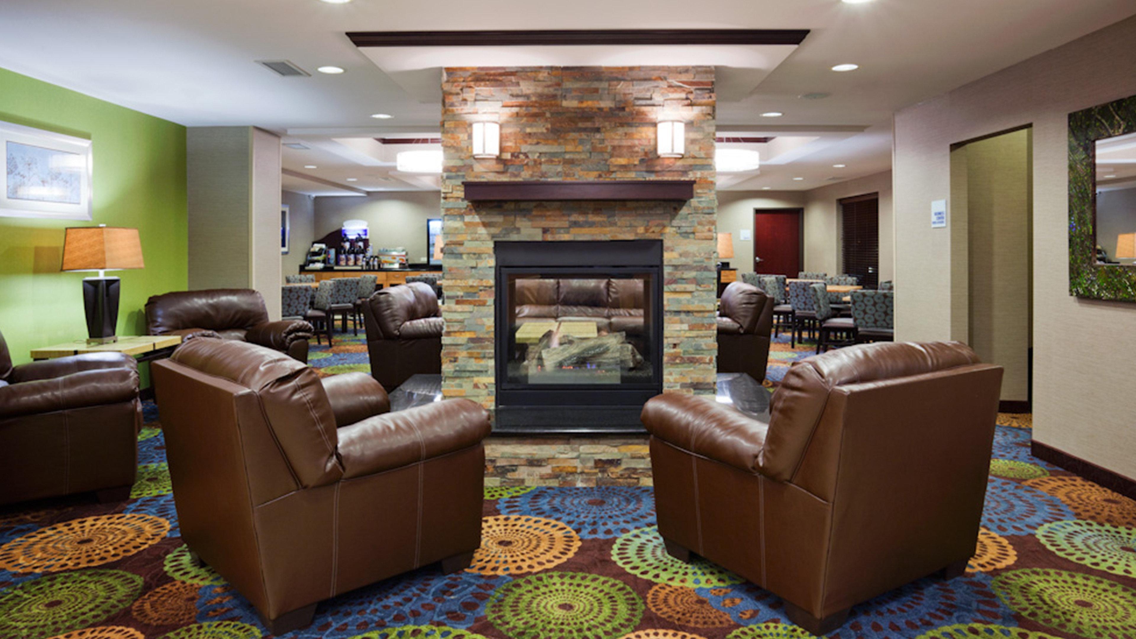 Holiday Inn Express And Suites Rochester West-Medical Center By Ihg Экстерьер фото